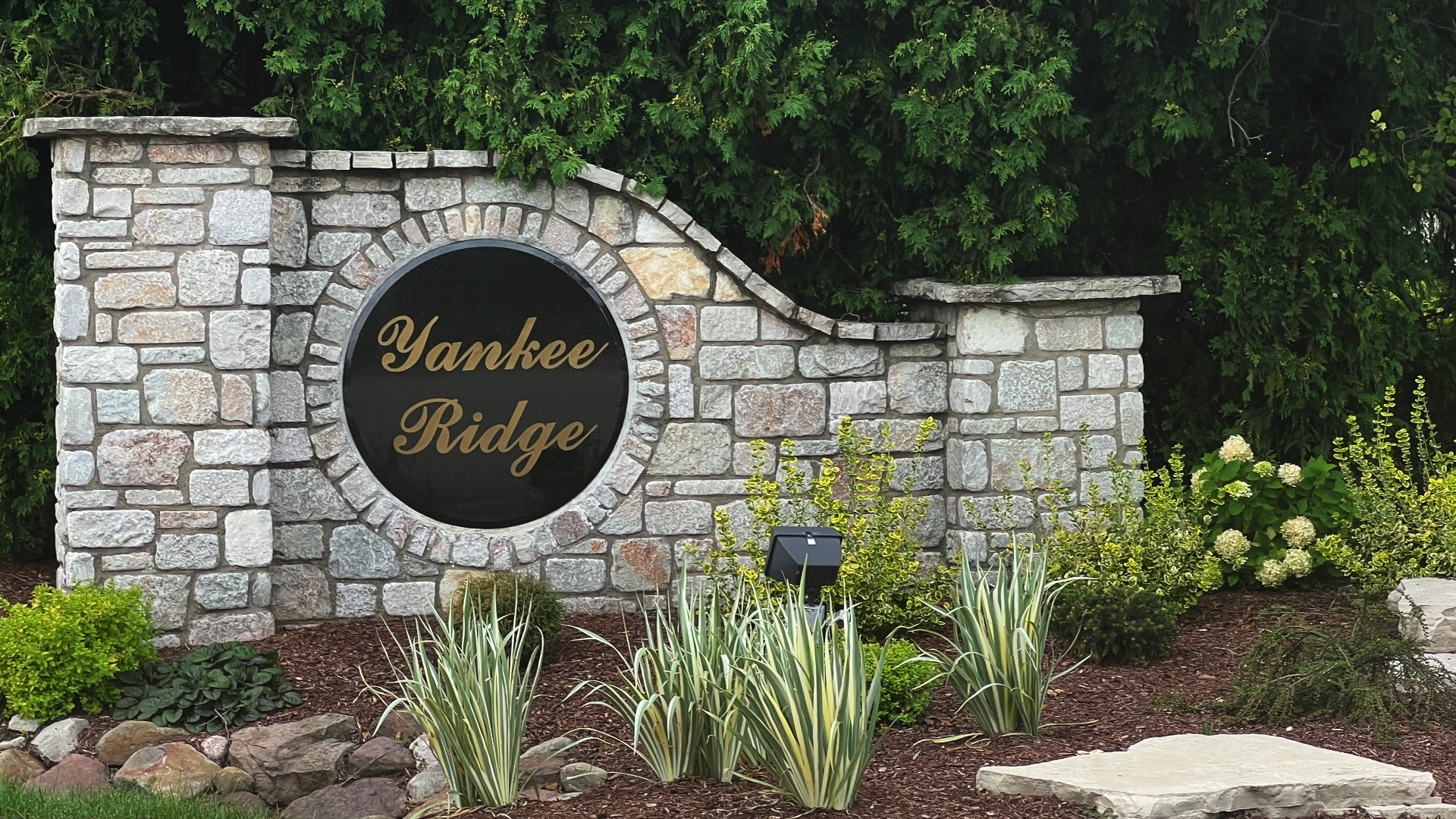 Photo of Yankee Ridge subdivision entrance off of Elsner Rd near Route 30 in Frankfort Illinois